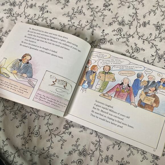 Vintage 1988 Dinosaur Bones Paperback Book - Picture 5 of 6